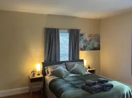 -No67- Fancy Room in a House - 2 beds - Steps to Boston College & Green Line at Brighton Boston