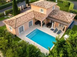 Villa Giovanna à Saint-Raphaël avec piscine chauffée