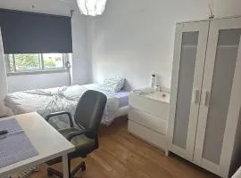 Pontinha Room near Colombo and Metro station
