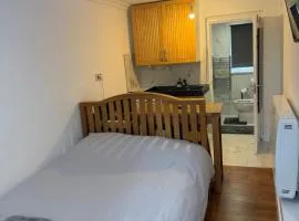Oxford - Modern One-Bed Studio