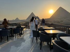 Hotel Comfort Sphinx & Pyramids، فندق في القاهرة