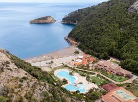 Ortano Mare Resort، فندق في ريو مارينا