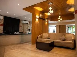 Glitz Hotel Jayshree - Nr Mumbai Airport