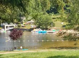 Chalet entre lac et montagne
