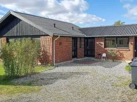 6 person holiday home in Rødvig Stevns-By Traum