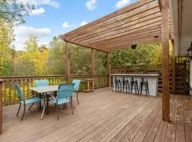 Long Lake Escape 4BR Modern Home 15 Min to Downtown Traverse City