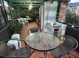 Cómoda y Amplia Casa, Ideal Para Grupos, Muy Cerca Del Estadio, Barrio La América