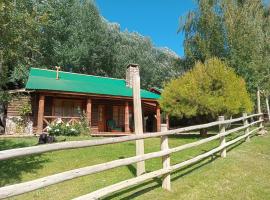 Cabañas La Brama, hotel i Aluminé