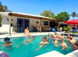 Blue Lizard - Men Only Clothing Optional - Guesthouse & Spa