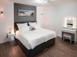 Momo Home - Newly Renovated & Cozy Apartment