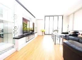 Spacious 3 bedroom apt lift access near Parramatta