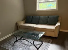 Free Parking! Cozy Stadium Retreat
