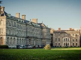 DCU Rooms All Hallows, hotel v destinaci Dublin