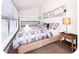 Beach Cottage Best Location near Beach and Shops