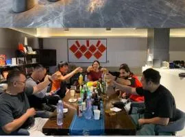 Yangshuo Emoji Youth Hostel & Boutique Hotel