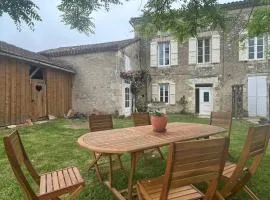 La Maison des Roses, for 4 to 11 people, Condom, Gers