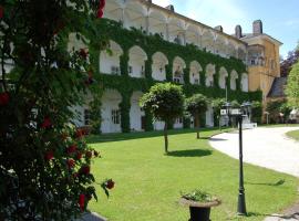 Gästehaus Schloss Aschach, pensionat i Aschach an der Donau