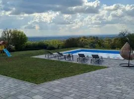 Holiday Home Tilia - pool & view