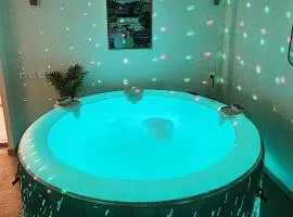 Séjour Détente Appartement avec SPA & Parking Gratuit dans le rue RDC proche centre