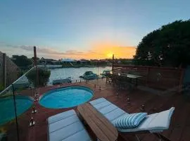 Pet Friendly - Plunge Pool Canal Sunset View - Private Jetty