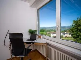 Home Cinema Apartment with Beamer and Netflix - Free Parking