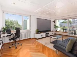 Home Cinema Apartment with Beamer and Netflix - Free Parking