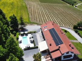 Casa Alba Blu, готель у місті Дольяні
