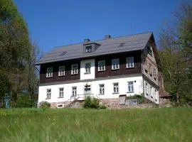Škola Kačerov