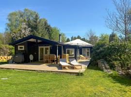 Summerhouse Close To Nature And Beach, hotel a Rørvig