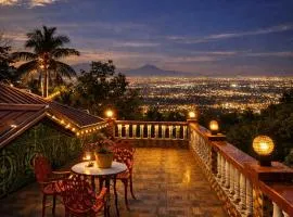 Belle's Peak Staycation-Private Overlooking Villa for 15 Guests in Batangas