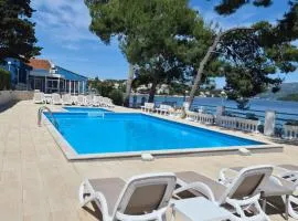 Lumbarda Resort Apartments