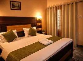 Geetanjali Palace Hotel & Restaurant