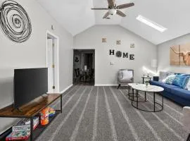 Cozy 3BR w Yard Dog Friendly Ensuite