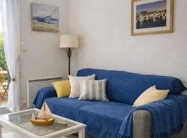 Centre ville de Sarzeau, appartement au calme avec jardinet et parking privé
