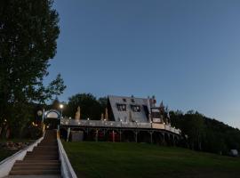 Hotel Pescarus Port Bicaz, hotel u gradu Bikaz