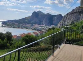 Apartman sa 2 balkona i pogledom na more