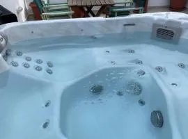 2-Bed Blue & White Apartment with Jacuzzi, BBQ, Garden, near Beach