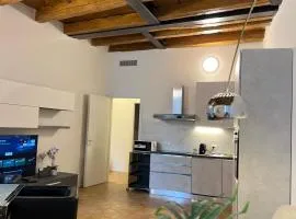 APPARTAMENTO ARENA DI VERONA 120MQ NETFLIX, WIFI e AIR CONDITIONING