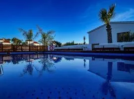 Apartaments La Palmera, Terrace & Pool