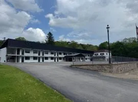 Raystown Country Lodge