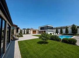 PoolSummerHouse