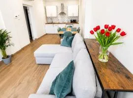 Coastal Retreat Steps from the Sea 2BR 2BA