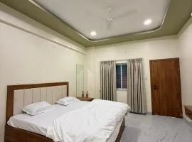 Shree Sant Mirabai Maharaj Shirkar Bhakta Nivas