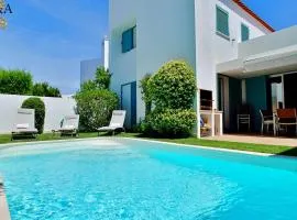 L&A Villa Prainha 3 Bedrooms Heated Pool 5 m walking to the beach