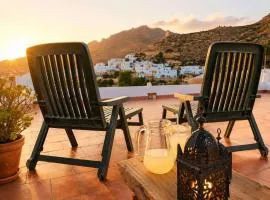 La Buganvilla del Pazo Refugio rural en Níjar con jardín privado barbacoa y solarium con vistas únicas