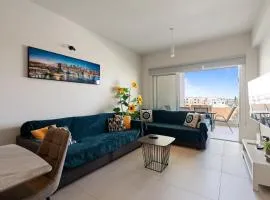 The Icon 103 - Luxury 2BR Sea View with Pool, Mythical Seas - Protaras