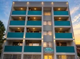 Turquoise Boutique Hotel Mamaia Nord - Cazare aproape de plaja cu gradina, terasa si parcare gratuita