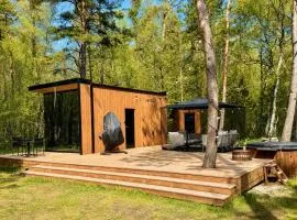 Telise TinyOne - Modern Forest Escape with Private Hot Tub