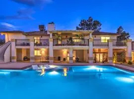 Lux Pool Villa-Spa, Sauna, Billiards, Games