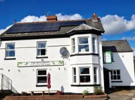 The Boughton Peterchurch - Pub Grub & Bed